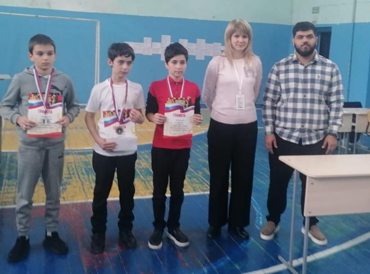 Республика Карачаево-Черкесия. Пионер Зураб Айбазов стал кандидатом в мастера по шахматам
