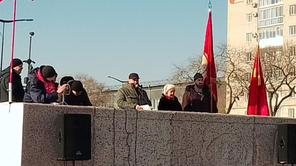 Митинг в честь 107-летия Великого Октября прошел в Благовещенске