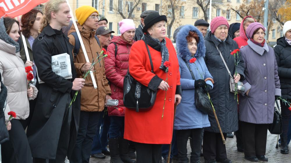 Красное 7 ноября в Астрахани