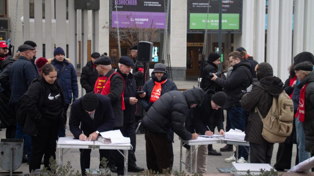 Лидер московских коммунистов Николай Зубрилин: Москвичи поддерживают начинание КПРФ об отмене ДЭГа и трёхдневного голосования
