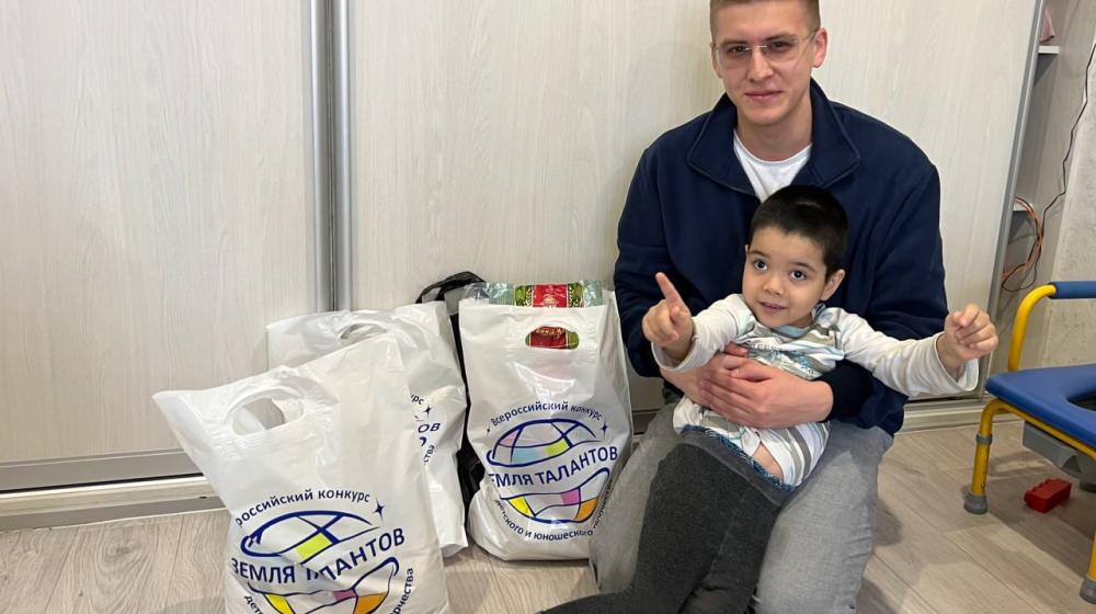 Татарстан. Азнакаевские семьи получили продуктовые наборы