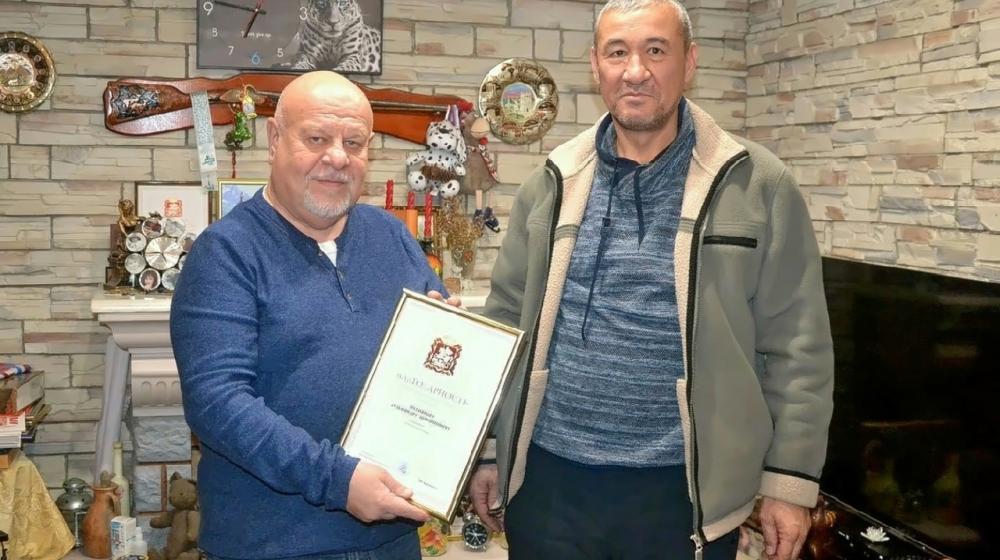 Московская область. По поручению руководителя фракции КПРФ в Мособлдуме Александра Наумова наградили Каширского волонтера