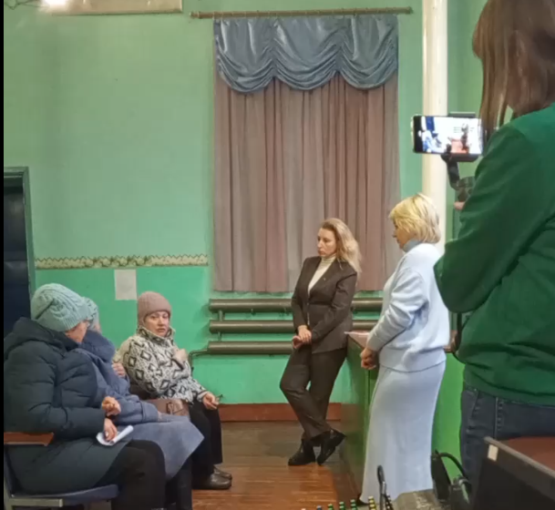 Пермский край. Мария Дробот провела приём граждан в посёлках Октябрьский и Щучье Озеро