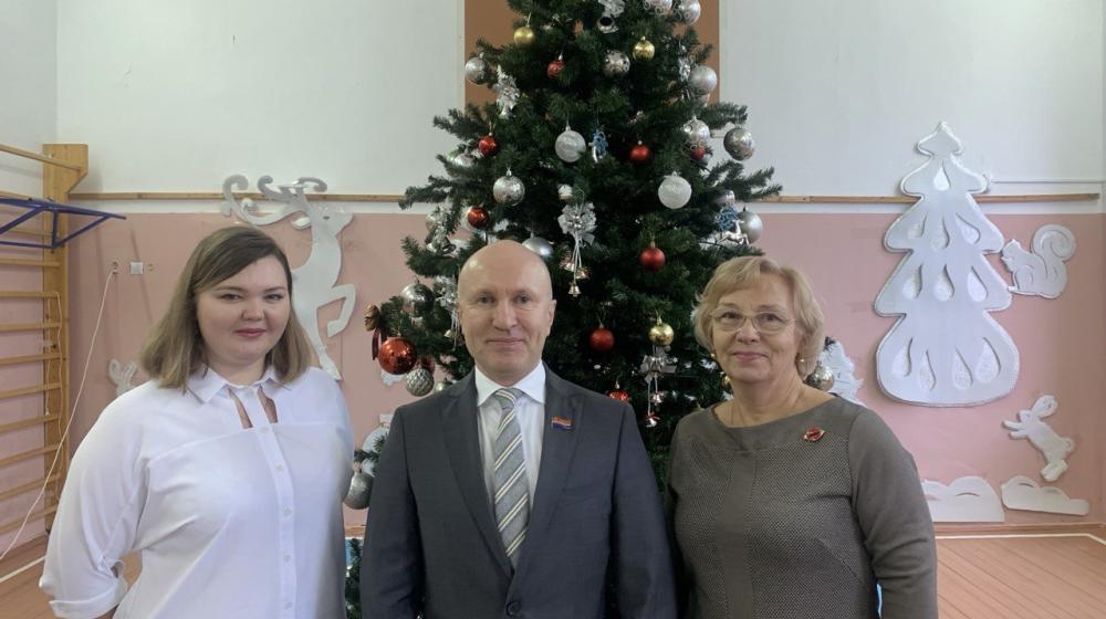 Дети с ограниченными возможностями получили новогодние подарки от Калининградского отделения КПРФ