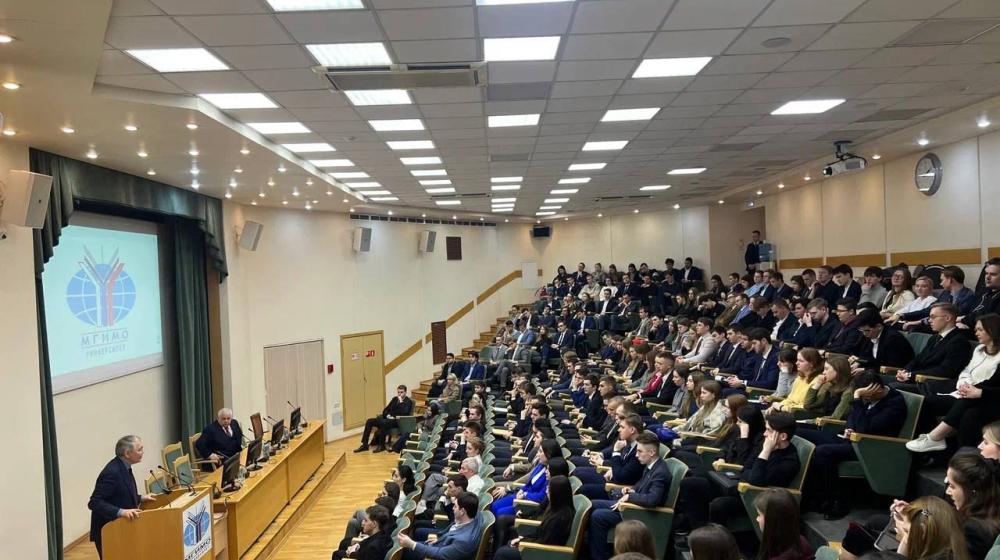 Л.И. Калашников и К.К. Тайсаев посетили МГИМО