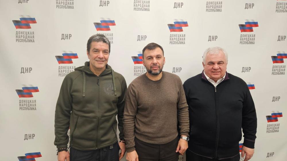 Делегация КПРФ во главе с К.К. Тайсаевым работает на Донбассе