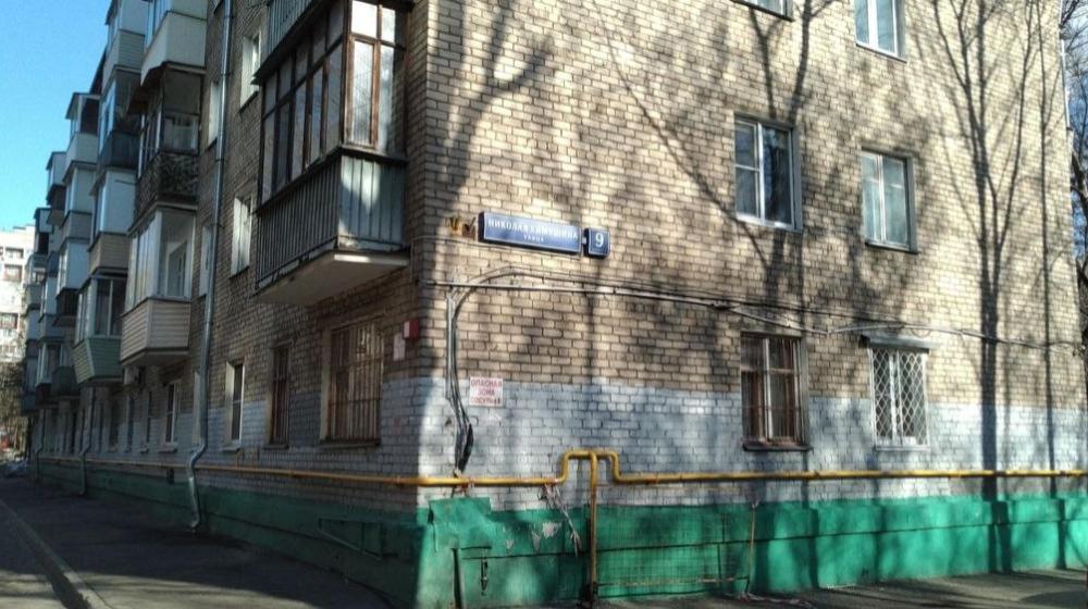 Москва. Народная приемная КПРФ в ВАО. Метрогородок. Сергей Обухов помог жильцам отремонтировать дом
