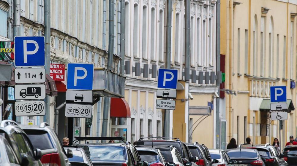 Москва. Народная приемная КПРФ в ВАО. Депутат Обухов вступился за жителей Южного Бутова, которых Дептранс мэрии лишил в одночасье придомовых парковок