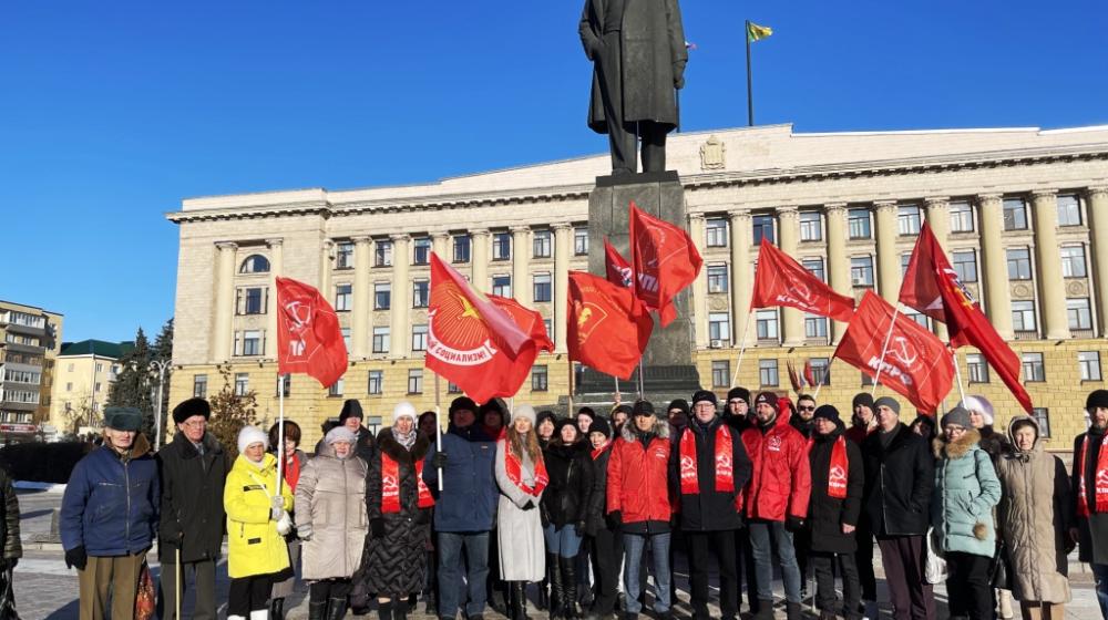 Пензенские коммунисты почтили память В.И. Ленина
