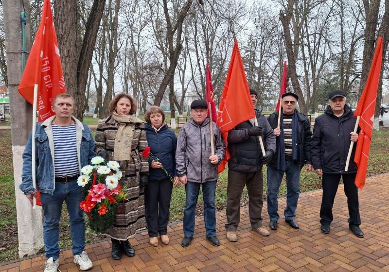 Коммунисты отметили День освобождения  Кировского района Ставрополья от немецко-фашистских захватчиков.