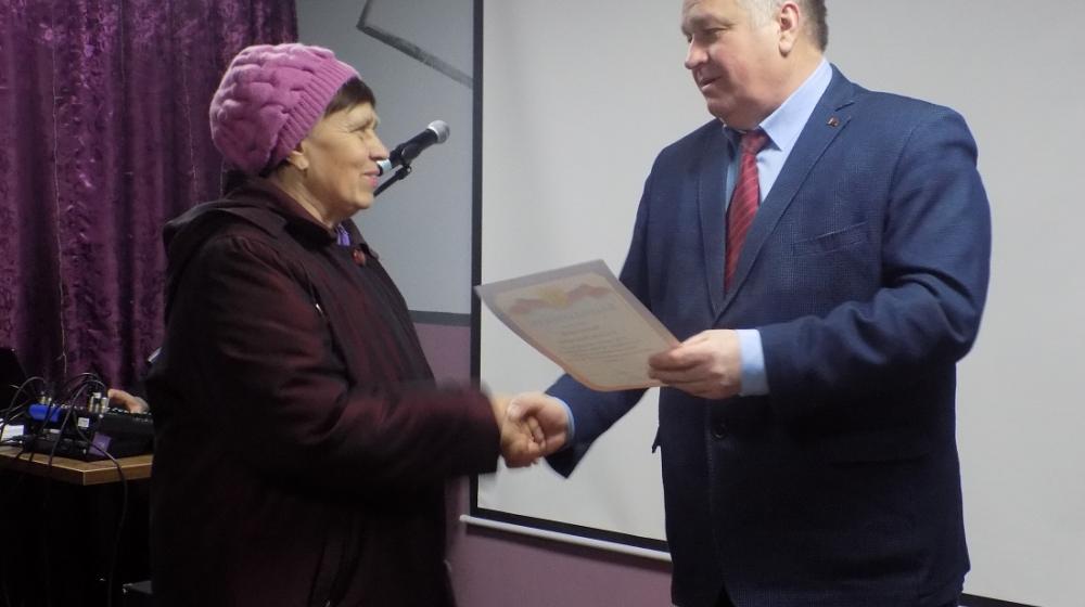 Воронеж. В Каменно-Верховке наградили добровольцев, помогающих бойцам специальной военной операции