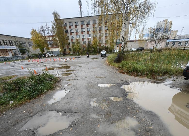 В Ивановской автошколе ДОСААФ отремонтируют дорогу по обращению Романа Лябихова
