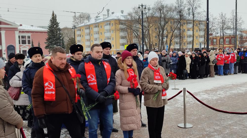 Коммунисты Перми почтили память героев блокадного Ленинграда