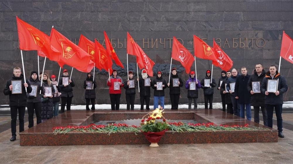 Ульяновские коммунисты почтили память участников легендарной "Молодой Гвардии"