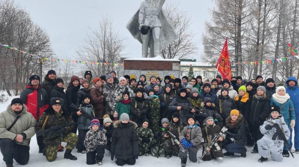 Коммунисты Тюмени приняли участие в  марш-броске, который был посвящен окончанию контрнаступления советских войск под Москвой