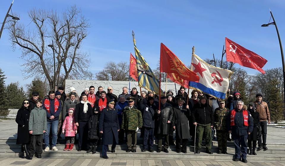 Краснодарский край. Активисты КПРФ и других лево-патриотических сил отметили День Советской Армии и Венно-морского флота