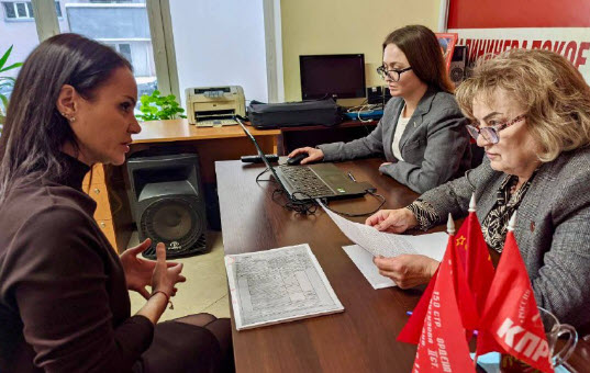 Ольга Алимова провела приём граждан, который перешёл в дискуссию