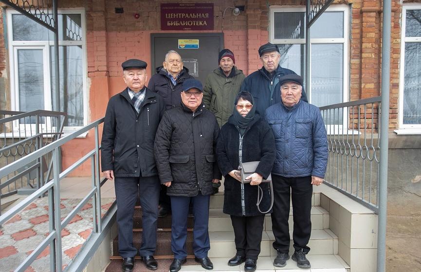 Депутаты  фракции КПРФ в Народном Хурале Калмыкии провели встречу с избирателями в поселке Яшкуль