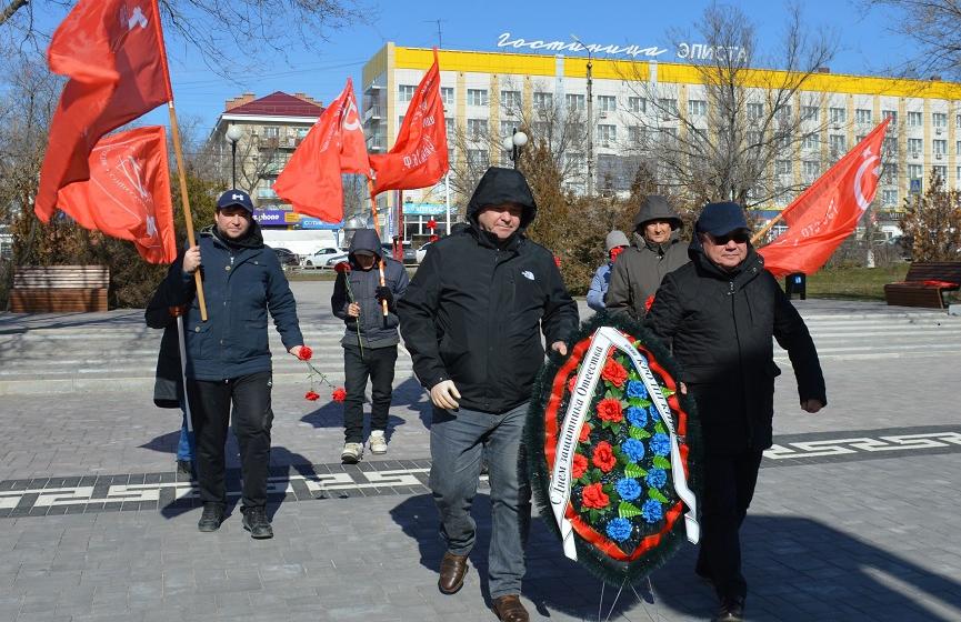 Коммунисты Калмыкии отметили День защитника Отечества