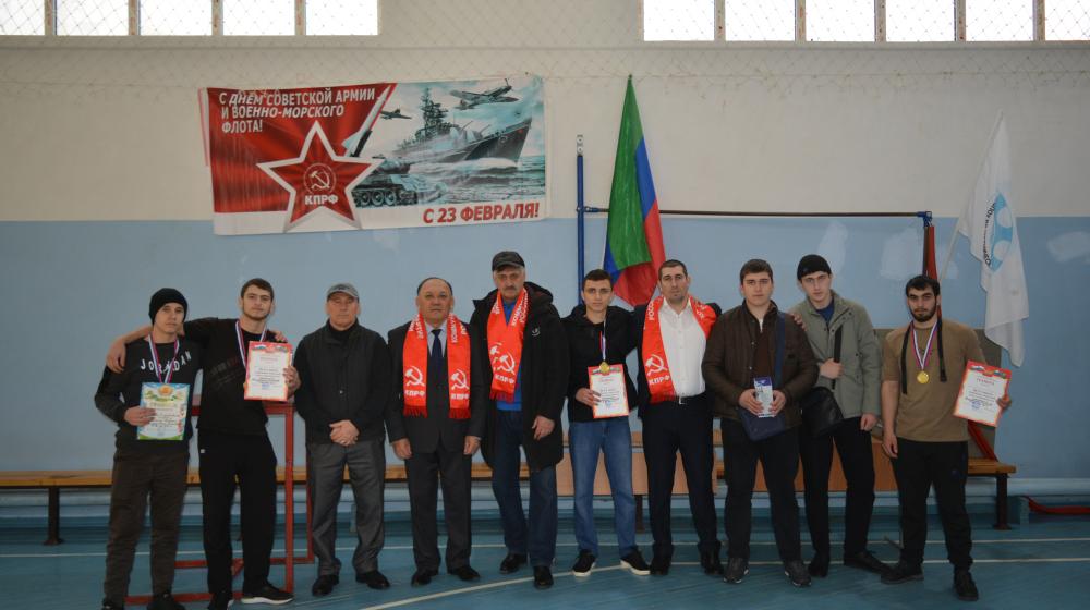 В столице Республики Дагестан Махачкале прошло первенство по армрестлингу на призы ДРО КПРФ