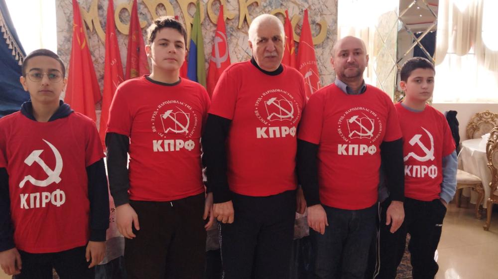 Дагестан. В Дербенте коммунисты провели торжественный вечер, посвящённый Дню Советской Армии и Военно-Морского Флота