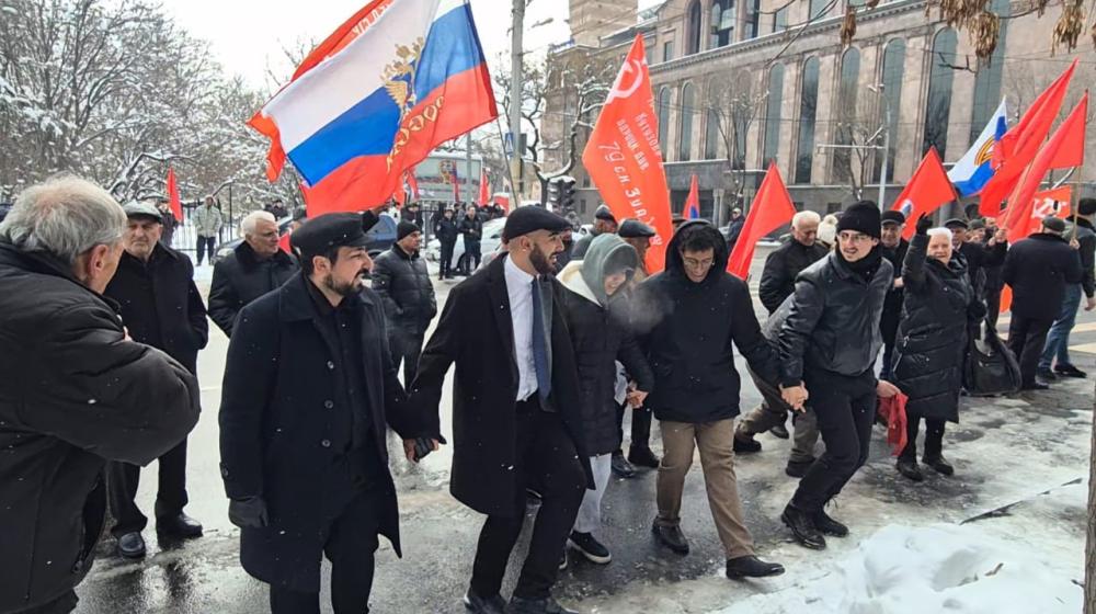 В Армении отпраздновали 107-ю годовщину Советской Армии и Военно-Морского Флота