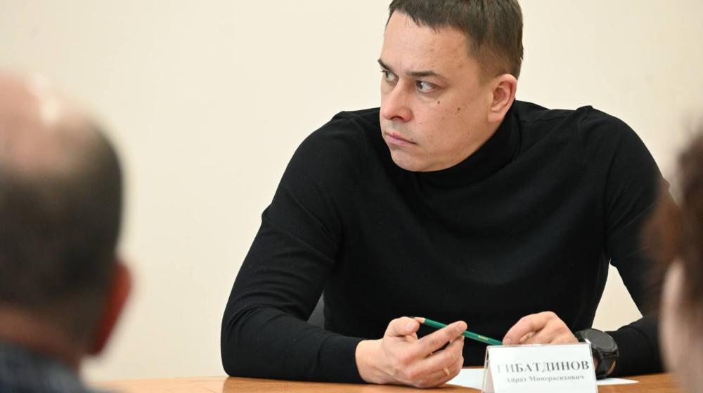 Ульяновская область. В Тереньгульском районе прошла встреча партийного актива с губернатором Алексеем Русских, сенатором РФ Айратом Гибатдиновым и секретарем Ульяновского областного Комитета КПРФ Рамилем Хакимовым