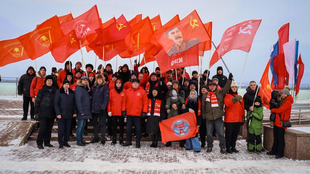 В Самаре коммунисты отметили 107-ю годовщину создания Красной Армии