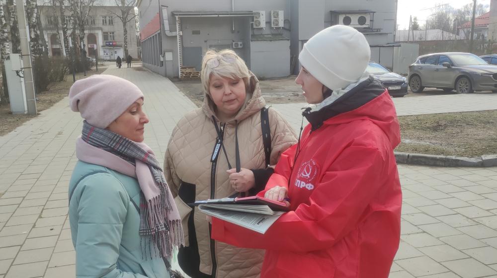 Почти шесть тысяч жителей Новгородской области проголосовали на Народном референдуме КПРФ