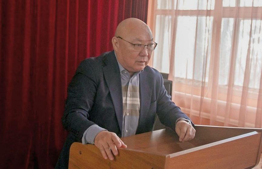 Первый секретарь Калмыцкого рескома партии,  вице-спикер парламента Калмыкии Николай Нуров провел встречу с избирателями в Кетченеровском районе