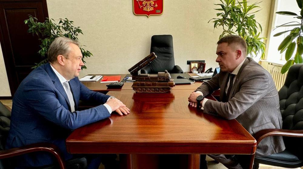 Член ЦК КПРФ, Сенатор РФ Айрат Гибатдинов посетил Ульяновский механический завод