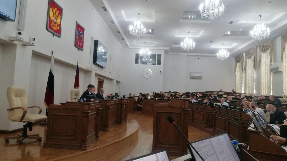 Депутаты фракции КПРФ в Алтайском краевом Законодательном Собрании выступили против «окружной» реформы