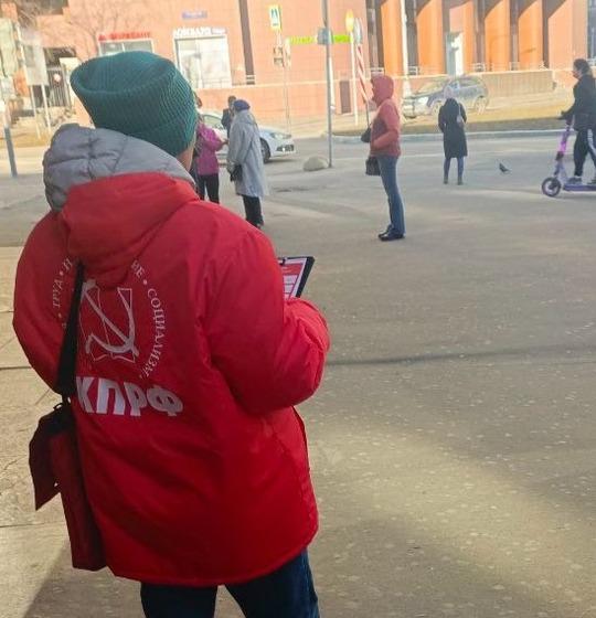 Народный референдум продолжается в Москве