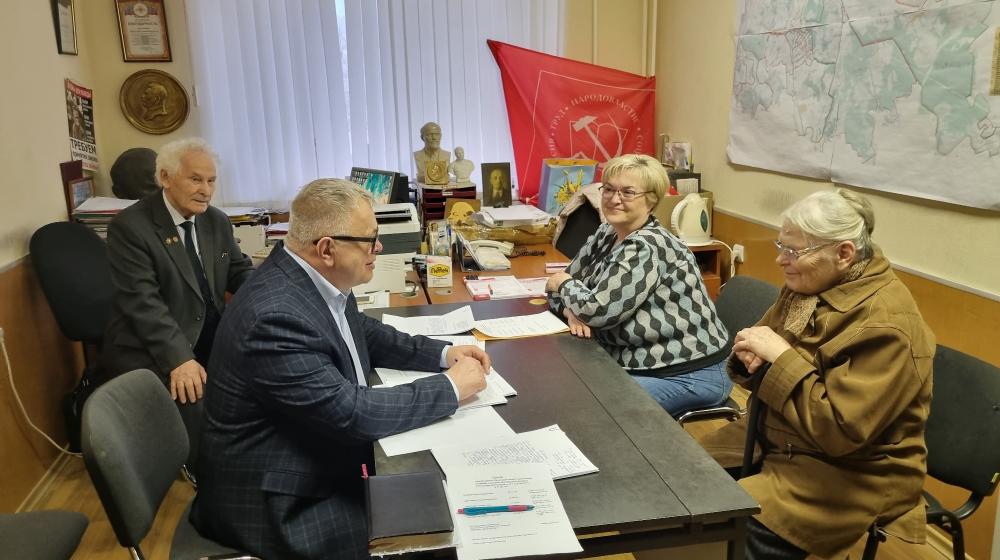 Руководитель фракции КПРФ в Мособлдуме Александр Наумов провел прием жителей в Ленинском городском округе