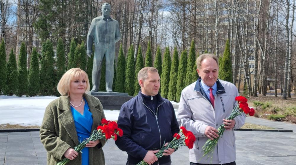 Первый секретарь Московского обкома КПРФ Николай Васильев посетил Звездный городок