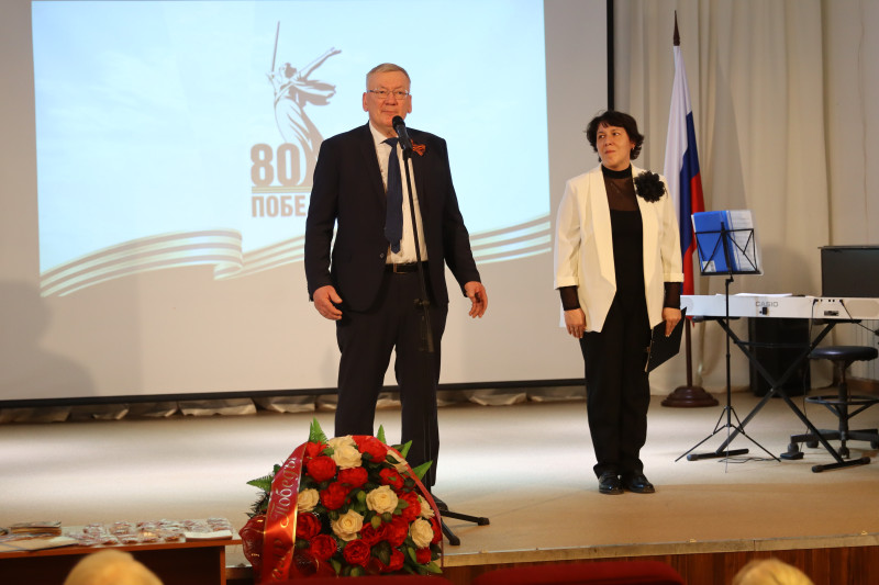Руководитель фракции КПРФ в городской Думе Нижнего Новгорода Николай Сатаев поздравил ветеранов Великой Отечественной войны