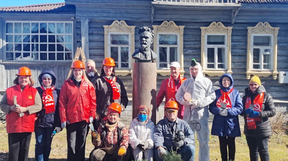Тверской обком КПРФ провел субботник, приуроченный к 85-летию музея Михаила Ивановича Калинина