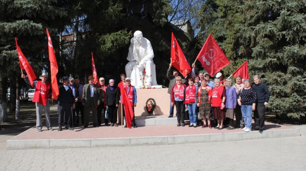 Коммунисты Пензенской области почтили память В.И. Ленина в день его 155-летия