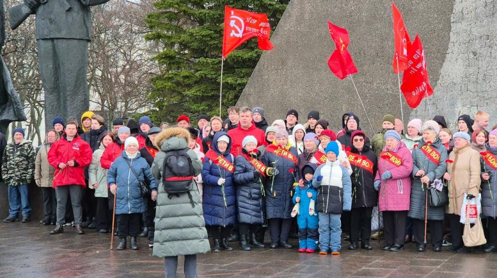 Коммунисты Архангельска приняли эстафету «Наша Великая Победа»