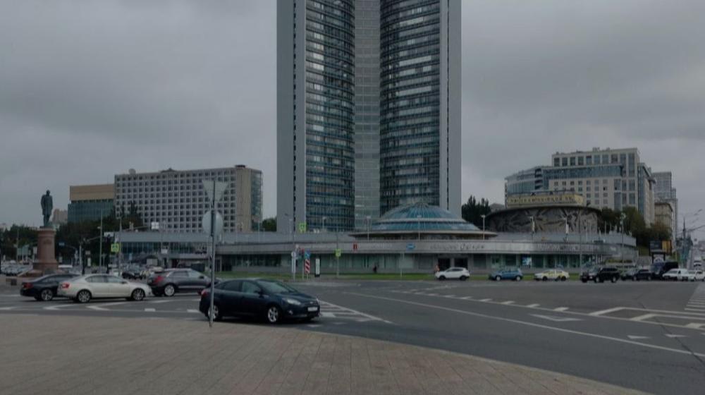 Москва. Народная приемная КПРФ: Депутат Госдумы Сергей Обухов про  результаты депутатских запросов в защиту от сноса исторического здания СЭВ