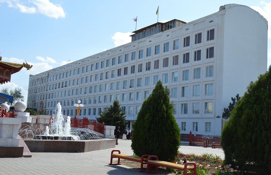 По инициативе главы фракции КПРФ в Народном Хурале Калмыкии Николая Нурова  увеличены выплаты детям войны, труженикам тыла, ветеранам труда и репрессированным