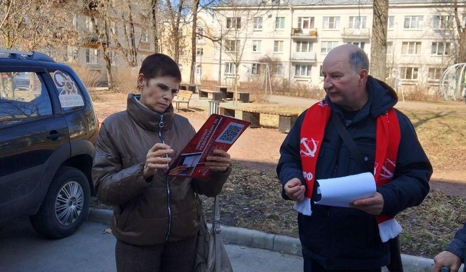 Все больше жителей Петербурга поддерживают народный референдум