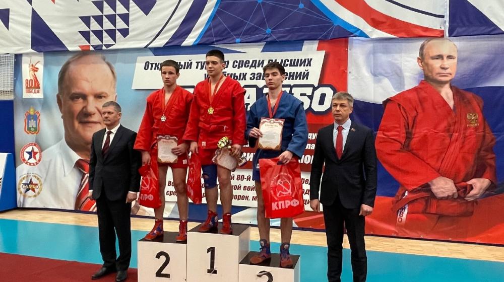 На Кубок Геннадия Зюганова в Орле прошел межрегиональный чемпионат по самбо, посвященный 80-летию Победы
