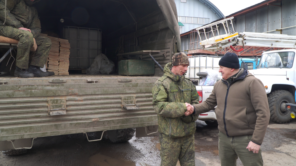 Коммунисты из Ханты-Мансийского автономного округа доставили гуманитарный груз в Курскую область