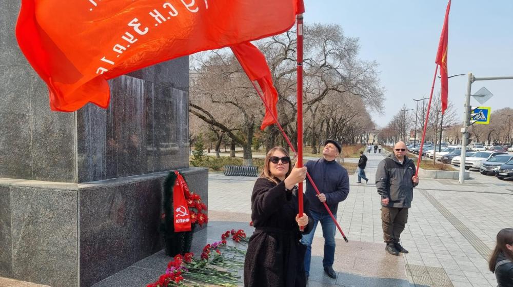 В.И. Ленину – 155 лет! Амурские коммунисты почтили память вождя мирового пролетариата