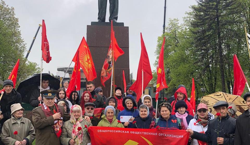 Подмосковные коммунисты: Да будет славен наш Первомай!