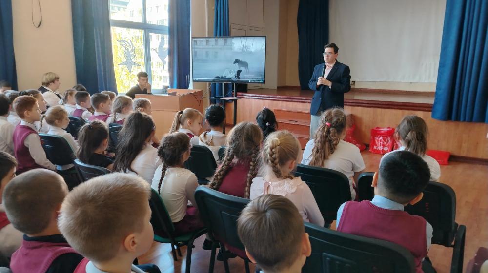 Свердловская область. В екатеринбургской школе №112 состоялось торжественное награждение победителей патриотического конкурса сочинений