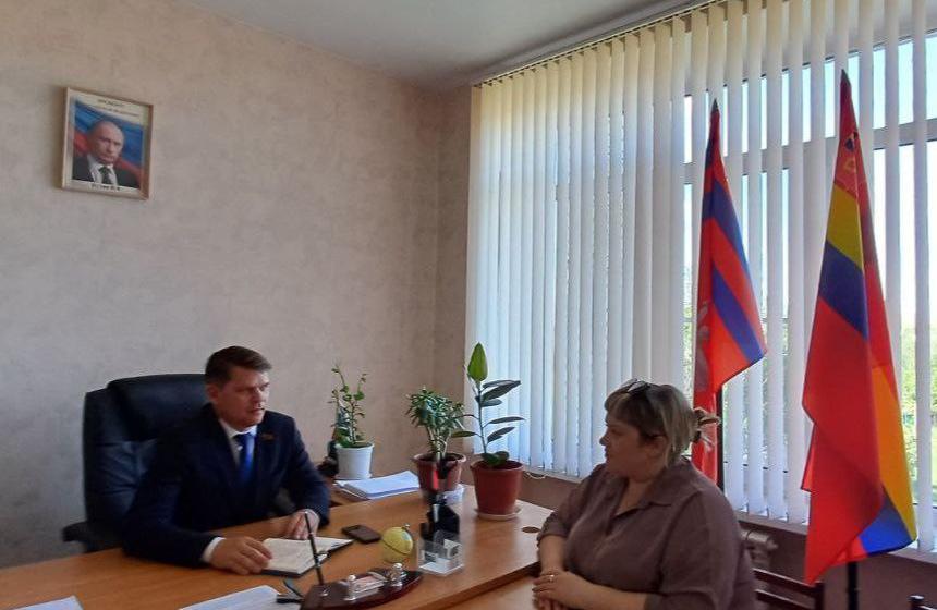 Волгоградская область. Депутаты КПРФ провели прием граждан по личным вопросам