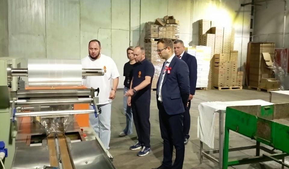 Московская область. Делегация КПРФ во главе с депутатом Госдумы Владимиром Исаковым посетили предприятие «Русский Продукт»