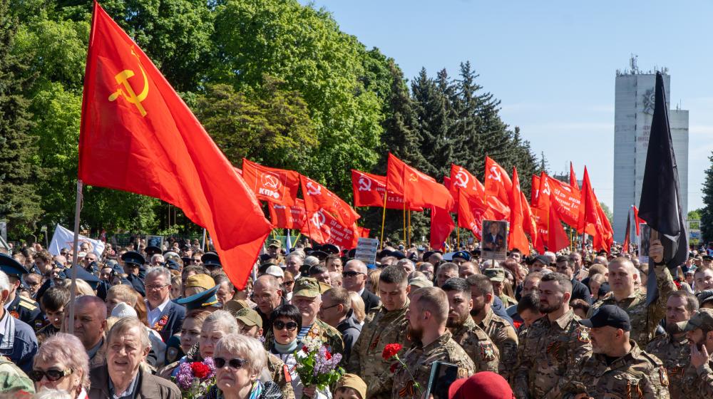 Курская область: КПРФ отметила 80-летие Великой Победы возложением цветов и памятью о героях